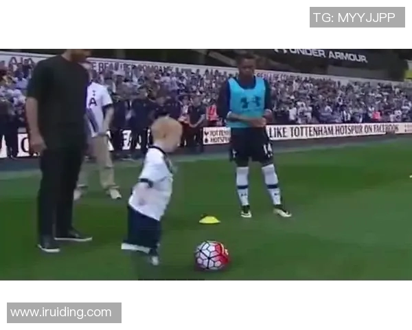 探索英文足球明星卡片纸牌的魅力与收藏价值,揭开球场背后的故事与传奇 探索英文足球明星卡片纸牌的魅力与收藏价值,揭开球场背后的故事与传奇